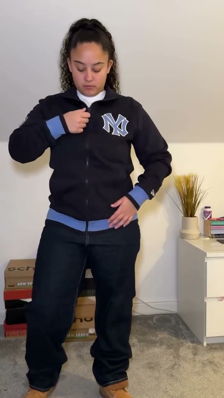 球迷们都迫 球迷们都迫